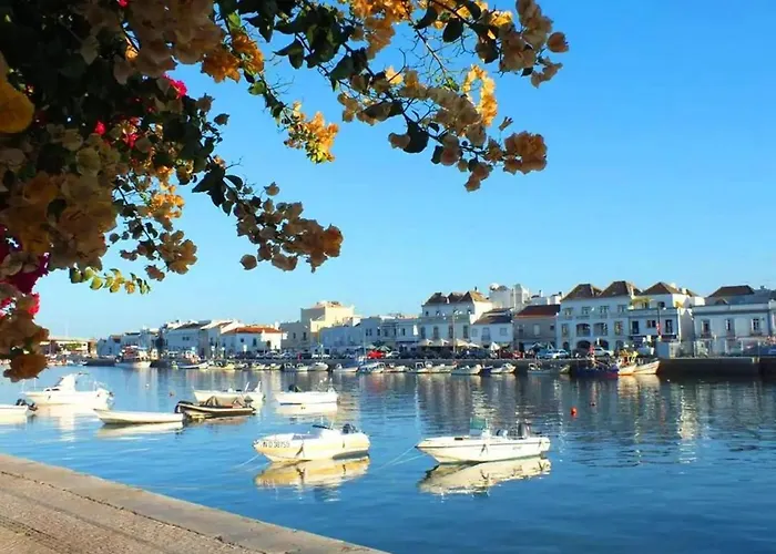 펜션 Casa With Pool 타비라